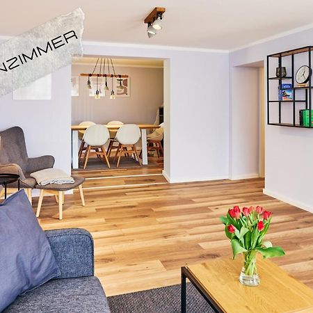 Grosszuegige Ferienwohnung Mit Terrasse Büsum Екстериор снимка